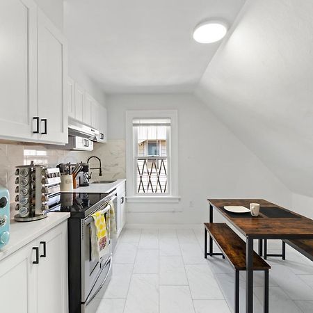 Cozy Gem In The Heart Of East Rock With Free Parking Near Yale And Dt Lejlighed New Haven Eksteriør billede