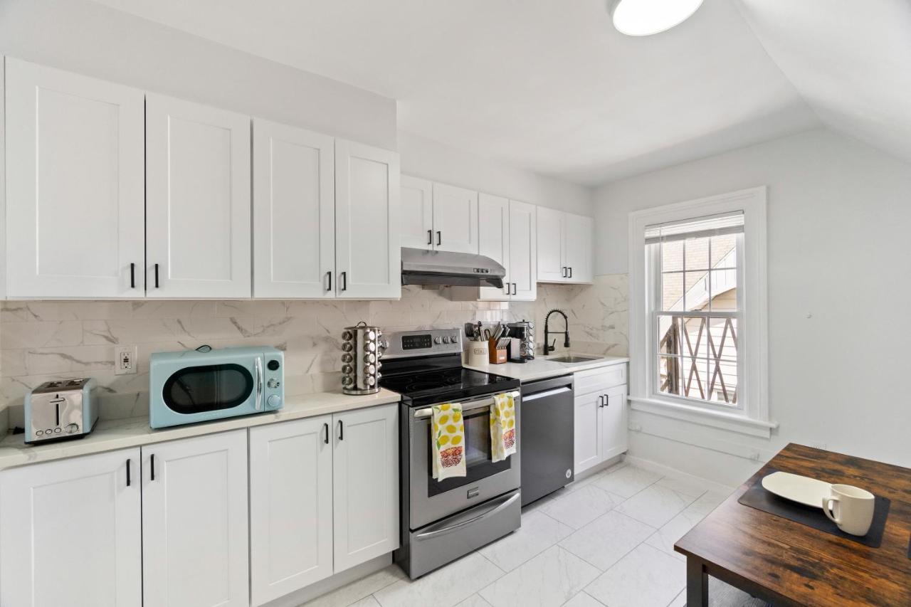 Cozy Gem In The Heart Of East Rock With Free Parking Near Yale And Dt Lejlighed New Haven Eksteriør billede