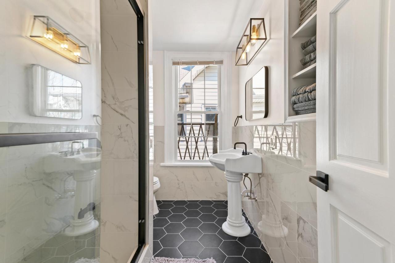 Cozy Gem In The Heart Of East Rock With Free Parking Near Yale And Dt Lejlighed New Haven Eksteriør billede