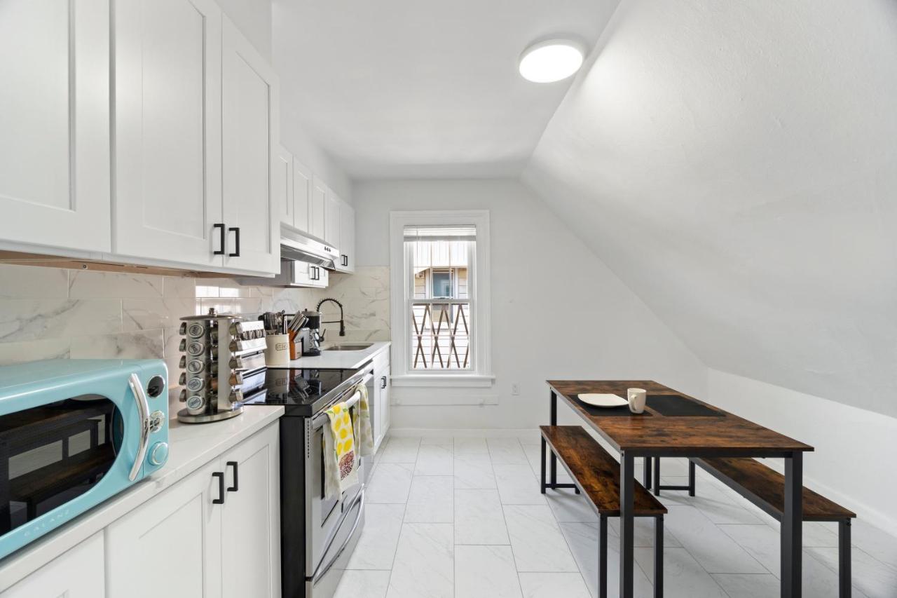 Cozy Gem In The Heart Of East Rock With Free Parking Near Yale And Dt Lejlighed New Haven Eksteriør billede